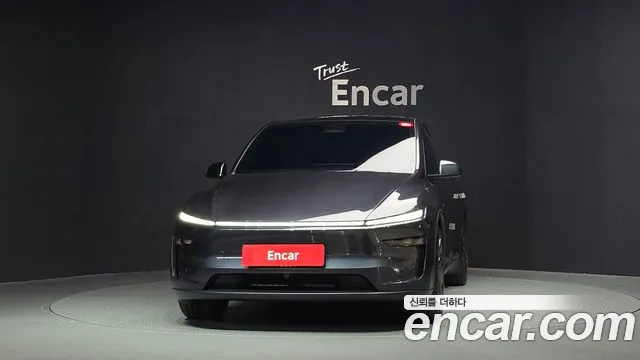 Tesla Model Y — Фото автомобиля 3