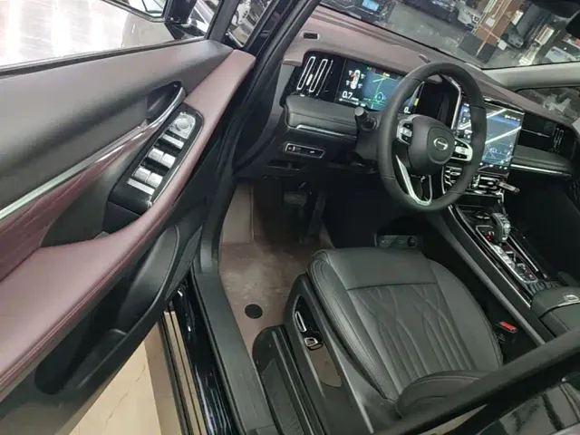 GAC Trumpchi M8 — Фото автомобиля 15