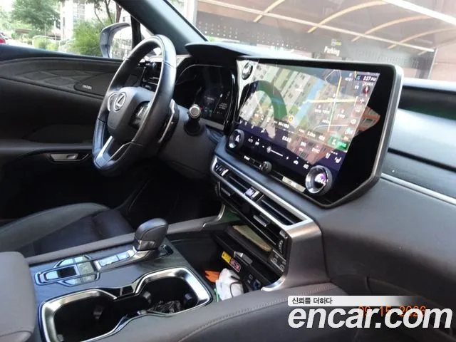 Lexus RX — Фото автомобиля 10