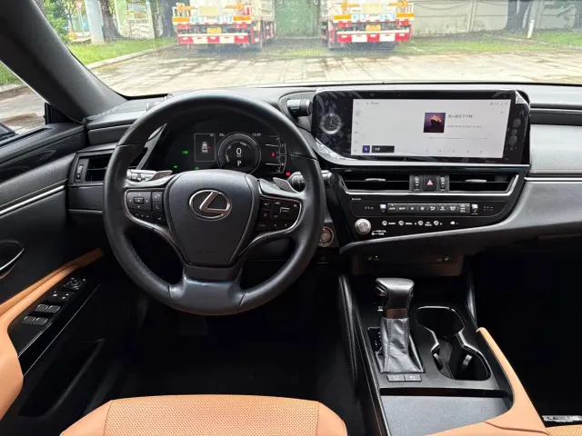 Lexus ES — Фото автомобиля 12
