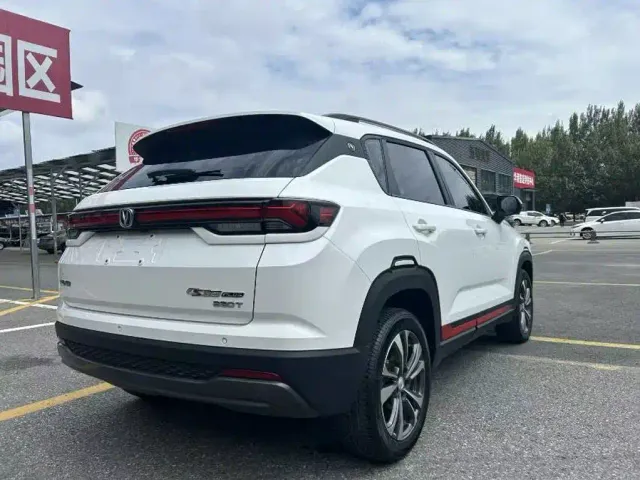Changan CS35 Plus — Фото автомобиля 7