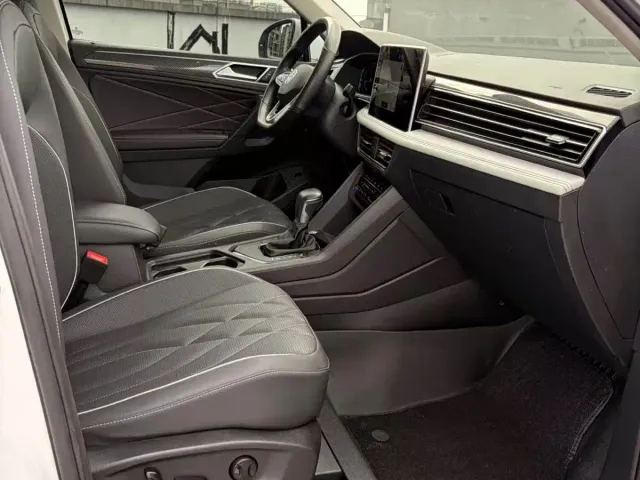 Volkswagen Tiguan L — Фото автомобиля 15