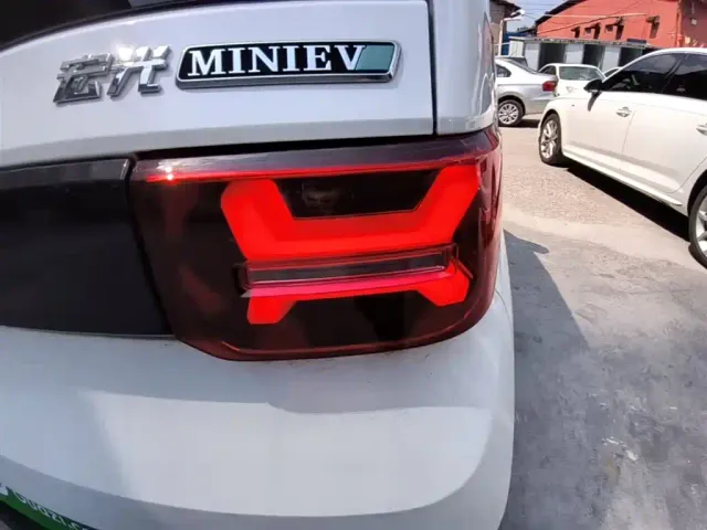 Wuling Hongguang Mini EV — Фото автомобиля 7