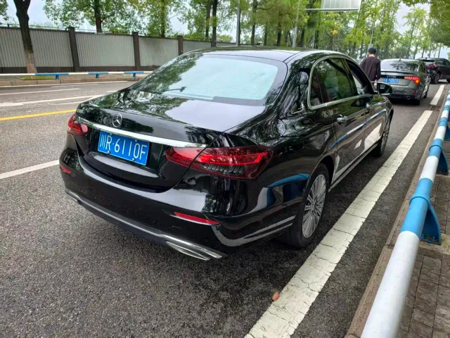 Mercedes-Benz E-Class — Фото автомобиля 9