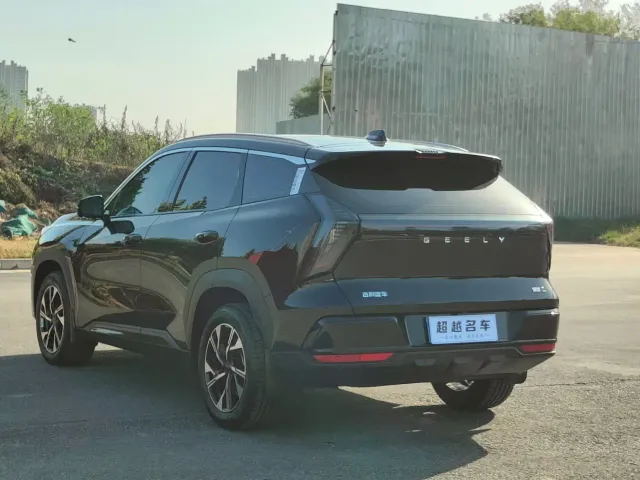 Geely Boyue L — Фото автомобиля 5