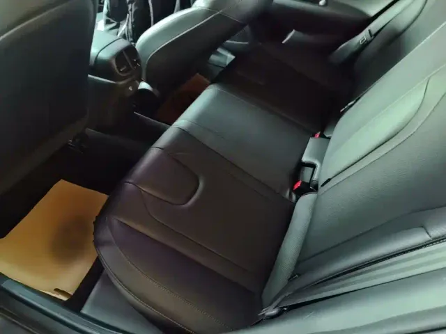 Hyundai Elantra — Фото автомобиля 16