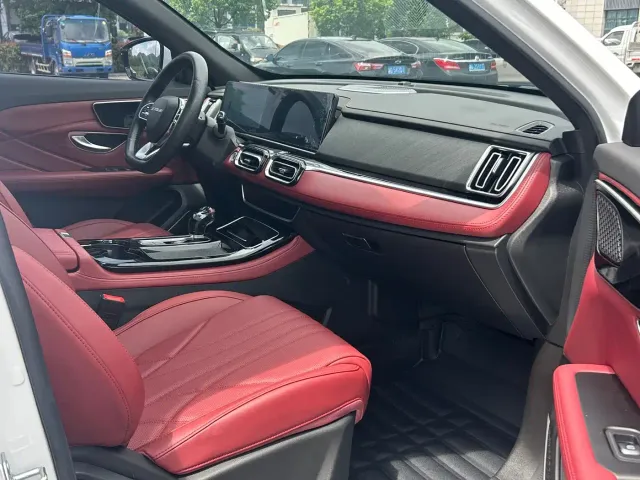 Jetour X70 Plus — Фото автомобиля 12