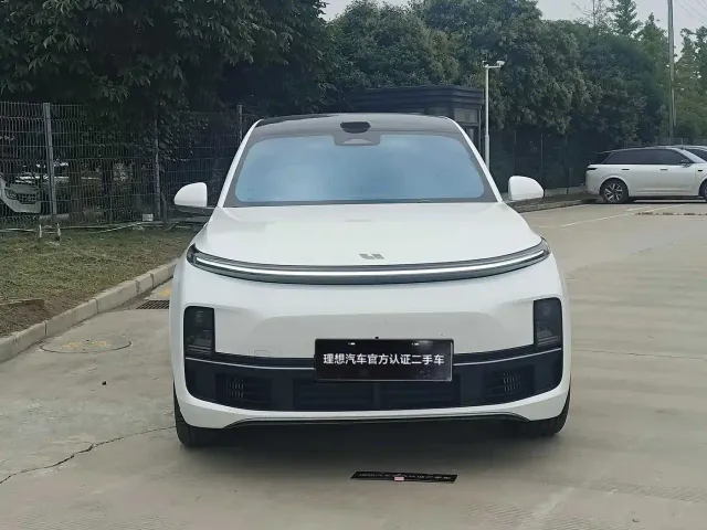 Li Auto L9 — Фото автомобиля 2