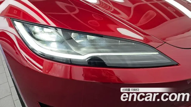 Tesla Model 3 — Фото автомобиля 7