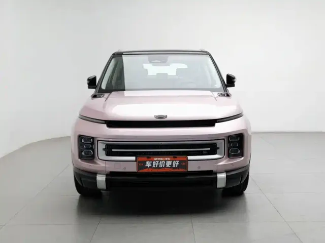 Geely ICON — Фото автомобиля 3