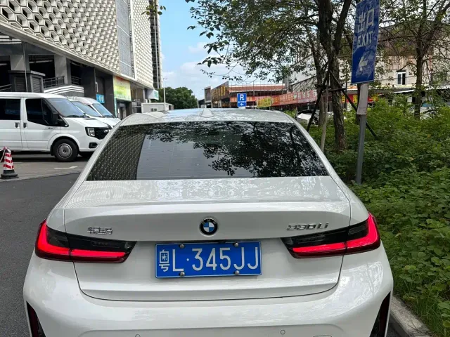 BMW 3 Series — Фото автомобиля 6