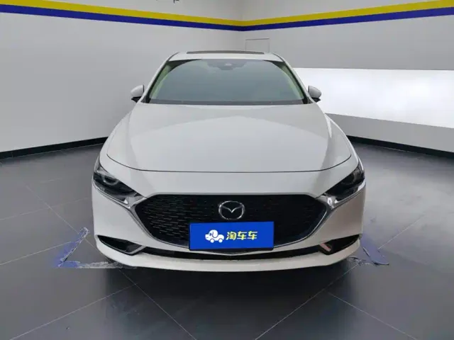 Mazda Axela — Фото автомобиля 2