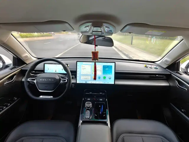 Wuling Starlight — Фото автомобиля 8