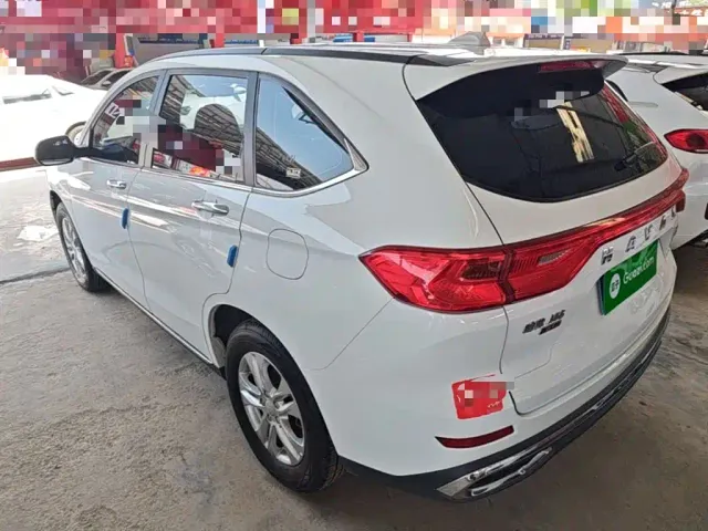 Haval M6 — Фото автомобиля 4