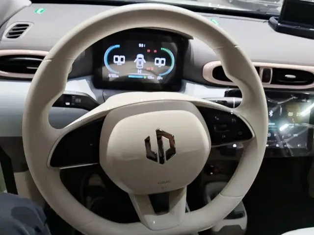 Leapmotor T03 — Фото автомобиля 10