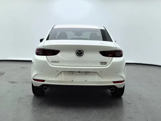 Mazda Axela — Фото автомобиля 5