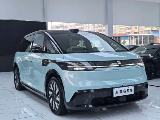 Zeekr Mix — Фото автомобиля 3