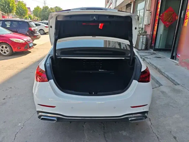 Mercedes-Benz C-Class — Фото автомобиля 18
