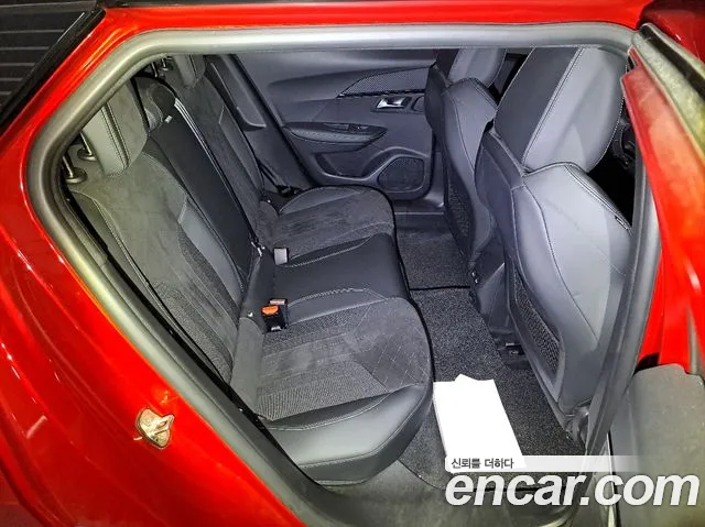 Peugeot 2008 Generation 2 — Фото автомобиля 14