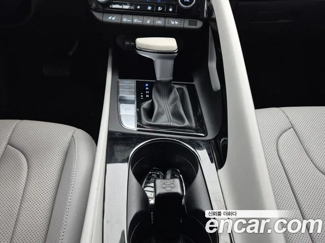 Hyundai Avante CN7 — Фото автомобиля 8
