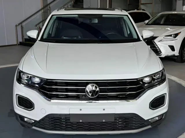 Volkswagen T-Roc — Фото автомобиля 2
