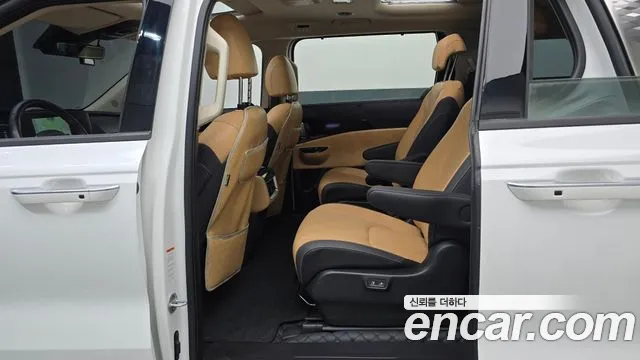 Kia Canival Carnival 4 поколение Дизель 9 мест Signature — Фото автомобиля 12