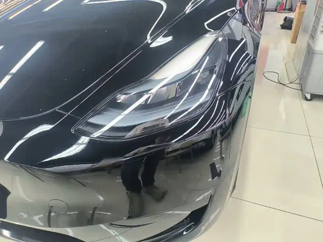 Tesla Model Y — Фото автомобиля 23