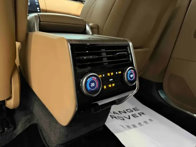 Land Rover Range Rover — Фото автомобиля 16