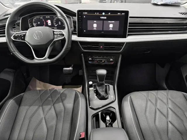 Volkswagen Tiguan L — Фото автомобиля 12