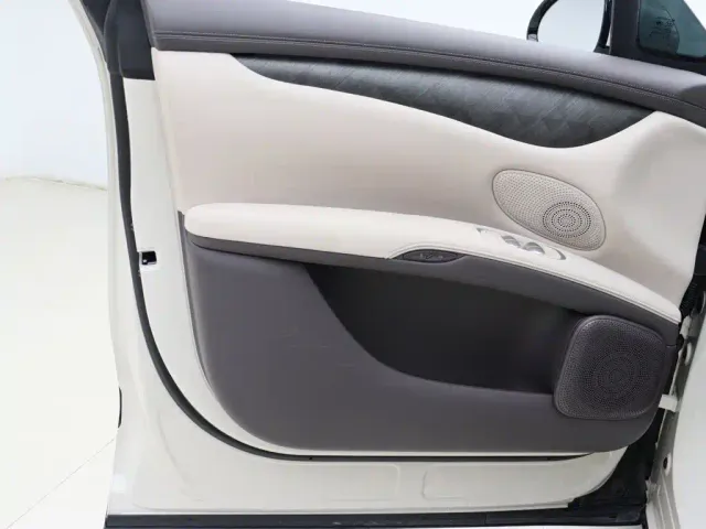 IM Motors LS6 — Фото автомобиля 5