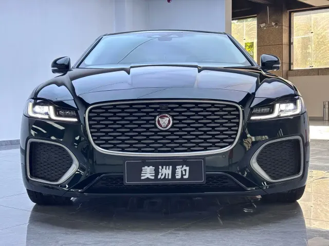Jaguar XFL — Фото автомобиля 2