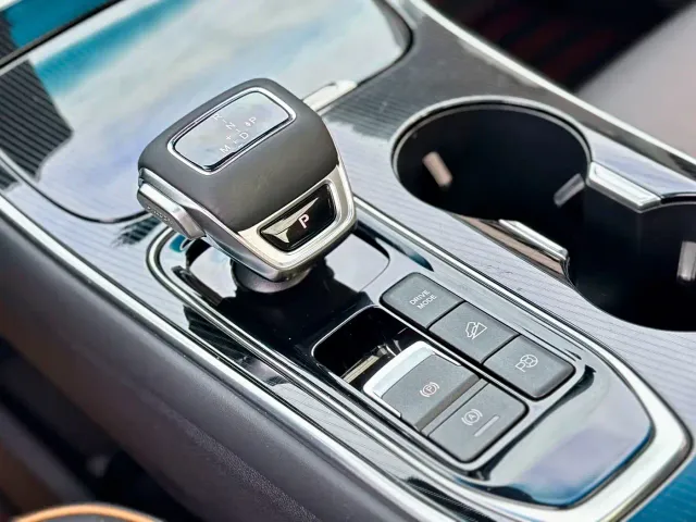 Forthing Yacht — Фото автомобиля 27