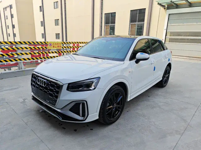 Фотография автомобиля — Audi Q2L