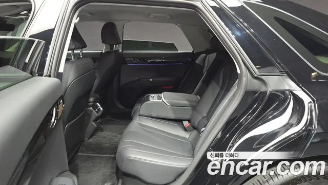 Hyundai Grandeur GN7 — Фото автомобиля 16