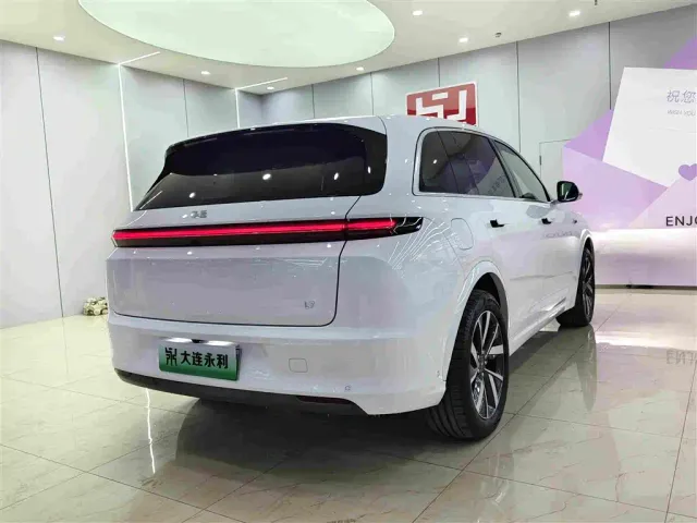 Li Auto L7 — Фото автомобиля 4