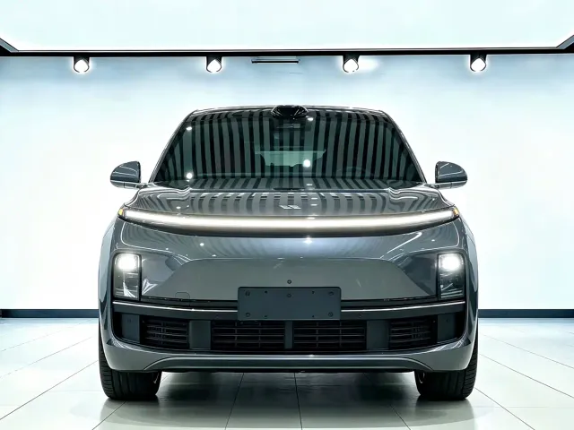 Li Auto L9 — Фото автомобиля 2