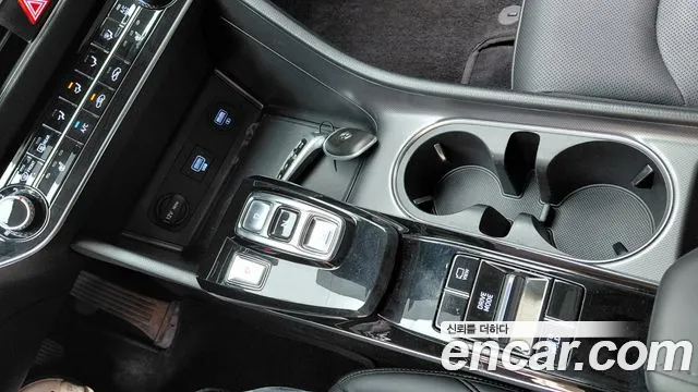 Hyundai Sonata Sonata (DN8) 2.0 LPG(Для проката) — Фото автомобиля 9