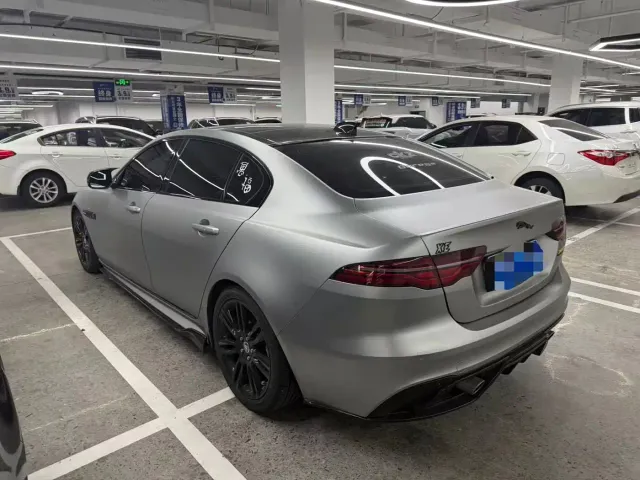 Jaguar XEL — Фото автомобиля 5