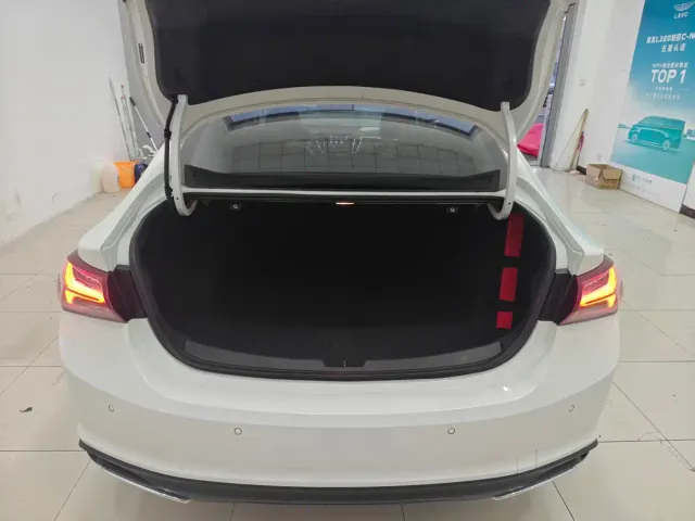 Chevrolet Malibu XL — Фото автомобиля 17