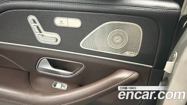 Mercedes-Benz GLE-Class — Фото автомобиля 19