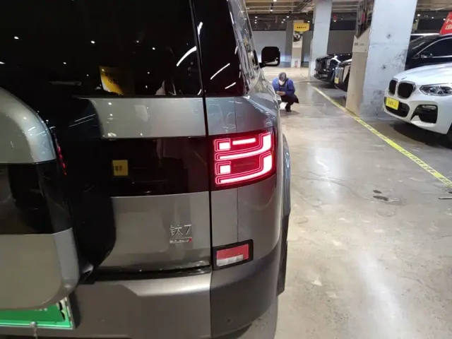 BYD FangChengBao Titanium 7 — Фото автомобиля 7