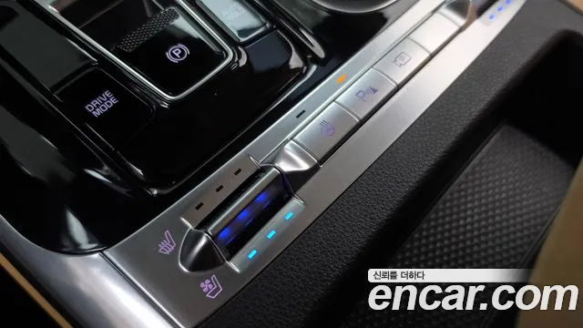Kia Canival Carnival 4 поколение Бензин 9 мест Signature — Фото автомобиля 25