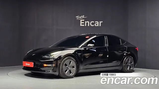 Фотография автомобиля — Tesla Model 3