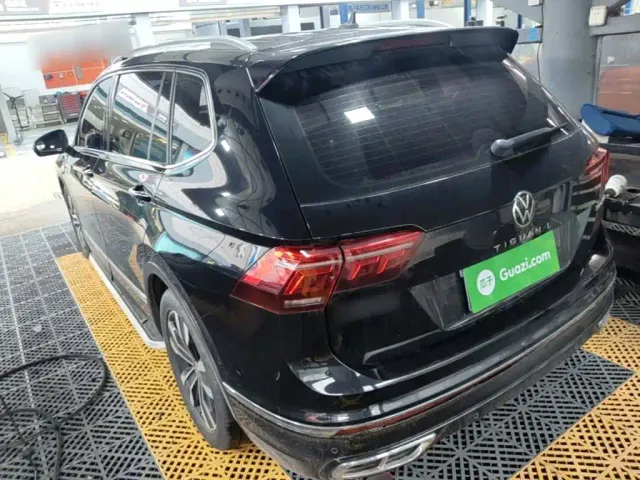 Volkswagen Tiguan L — Фото автомобиля 4