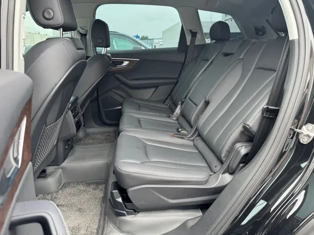 Audi Q7 — Фото автомобиля 16
