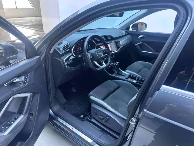 Audi Q3 — Фото автомобиля 10