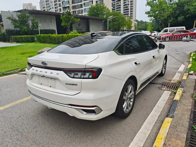 Ford Mondeo — Фото автомобиля 7