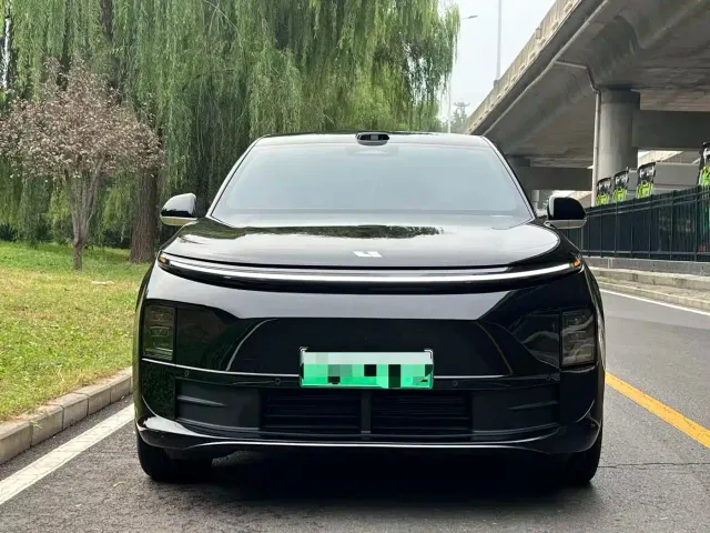 Li Auto L6 — Фото автомобиля 3