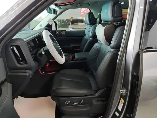 BYD FangChengBao Leopard 5 — Фото автомобиля 14