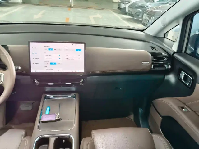 Wuling Starlight 730 — Фото автомобиля 16